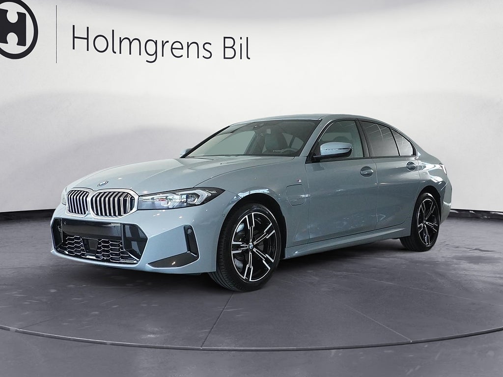 BMW 330e xDrive Sedan 2,95% ränta M Sport Active Ed Drag Aktiv Fartpilot 
