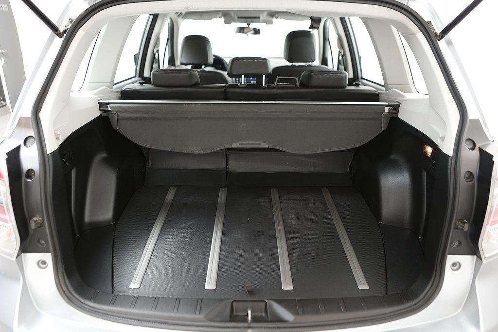 Subaru Forester 2,0i XL 150hk AWD Aut Motorv Dragkrok 2019