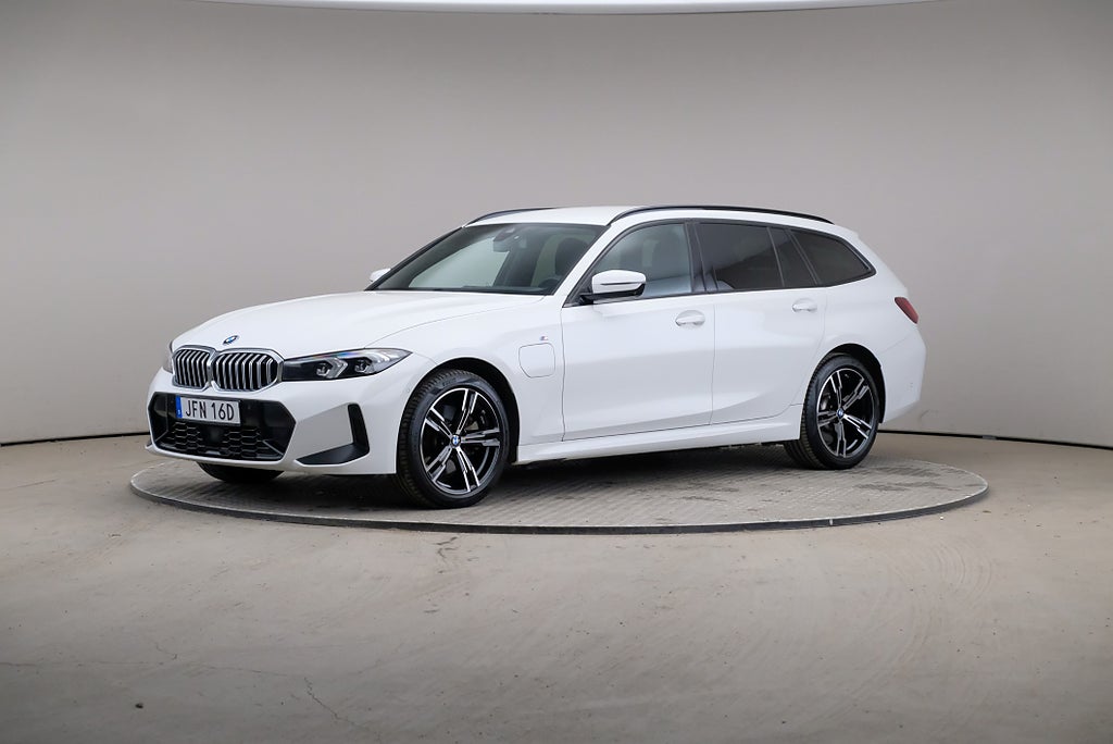 BMW 330e 3 xDrive M-Sport Drag