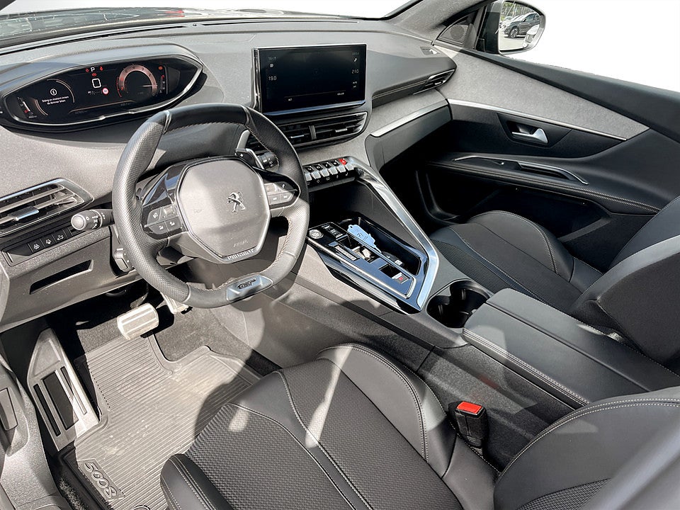 Bild på Peugeot 5008 GT Hybrid 145hk Aut KAMPANJ BRÄNSLE INGÅR