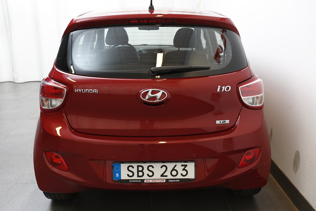 Hyundai i10 1,2 87hk Premium Automat 5D P-sensor Bluetooh 2015