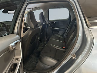 Volvo XC60 D4 AWD Aut Classic Momentum Drag Dvärm Navi Psens S&V
