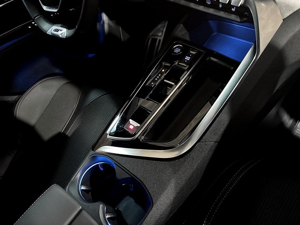 Bild på Peugeot 5008 GT Black Pack 1.2 PT 130hk Aut - B-KAMERA, EN ÄGARE