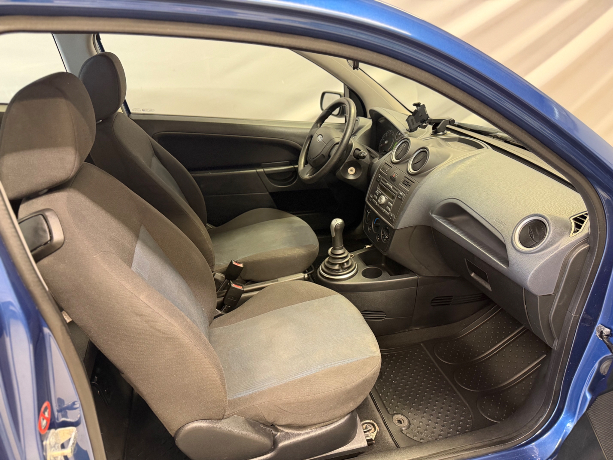 Ford Fiesta 3-dörrar 2007, bild 7/10