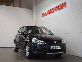 Halvkombi Suzuki SX4 1 av 19
