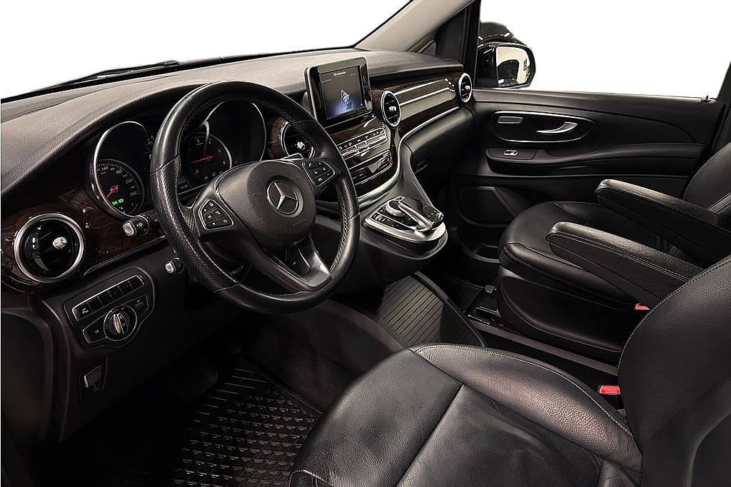 Mercedes-Benz V 250d 3.1t 7-sits Drag, Läder, Navi, Kamera