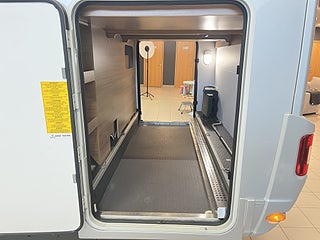 Husbil-halvintegrerad Adria CORAL SUPREME 670 SL 7 av 25