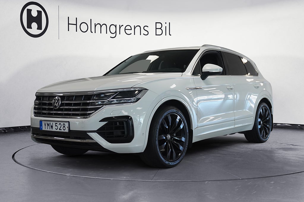 Volkswagen Touareg 3.0 V6 TDI 4M R-Line Executive Drag Värmare | Ränta 2,99%
