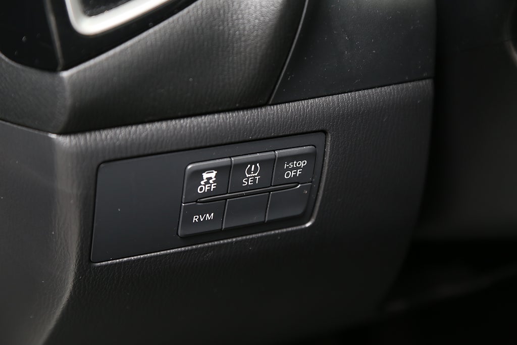 Mazda 3 2,2 DE SKYACTIV-D Vision 150hk Navi P-sensor Drag 2015