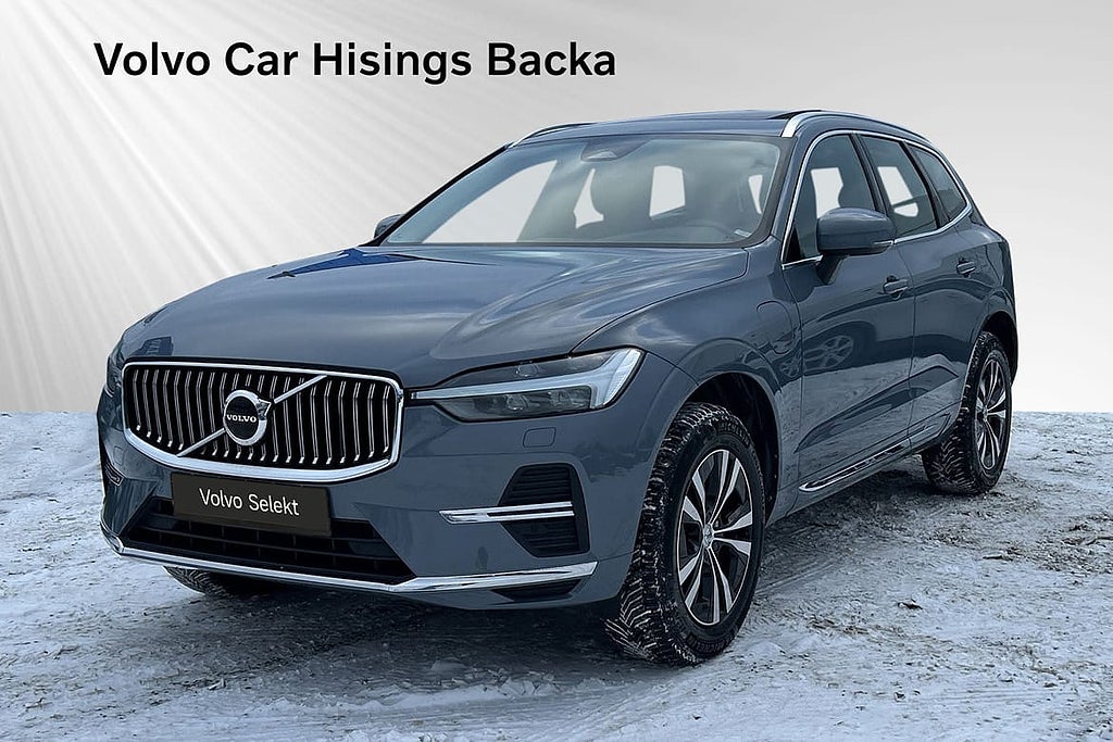 Volvo XC60 Recharge T6 Core Edition Pano