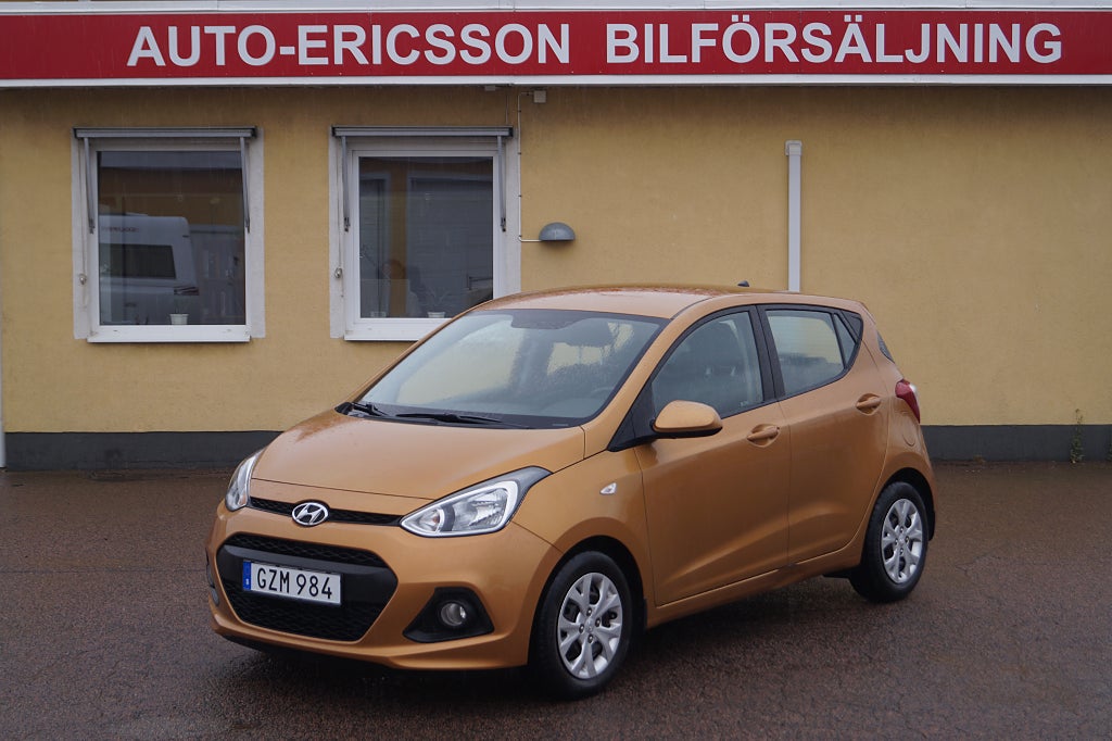 Hyundai i10 Endast 2800 mil | 1 ägare | Nyservad | Nybesiktigad