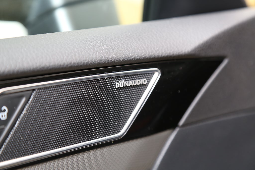 Volkswagen Arteon 2,0 TSI 280hk 4Motion GTR R-Line Pano 360-kam Drag Värm