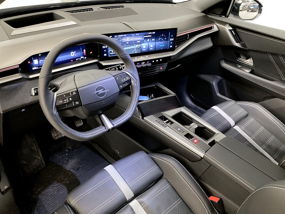Bild på Opel Grandland ultimate Hybrid 145hk Aut PANO ELSTOL FOCAL