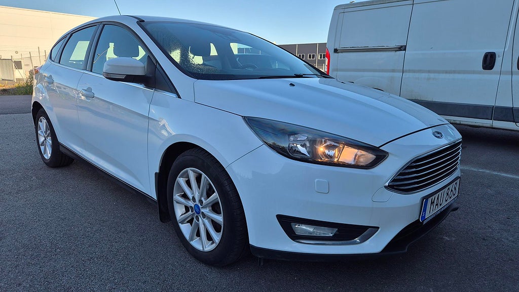 Ford Focus 1.0 EcoBoost Titanium EU6 Nyservad/kamrem 