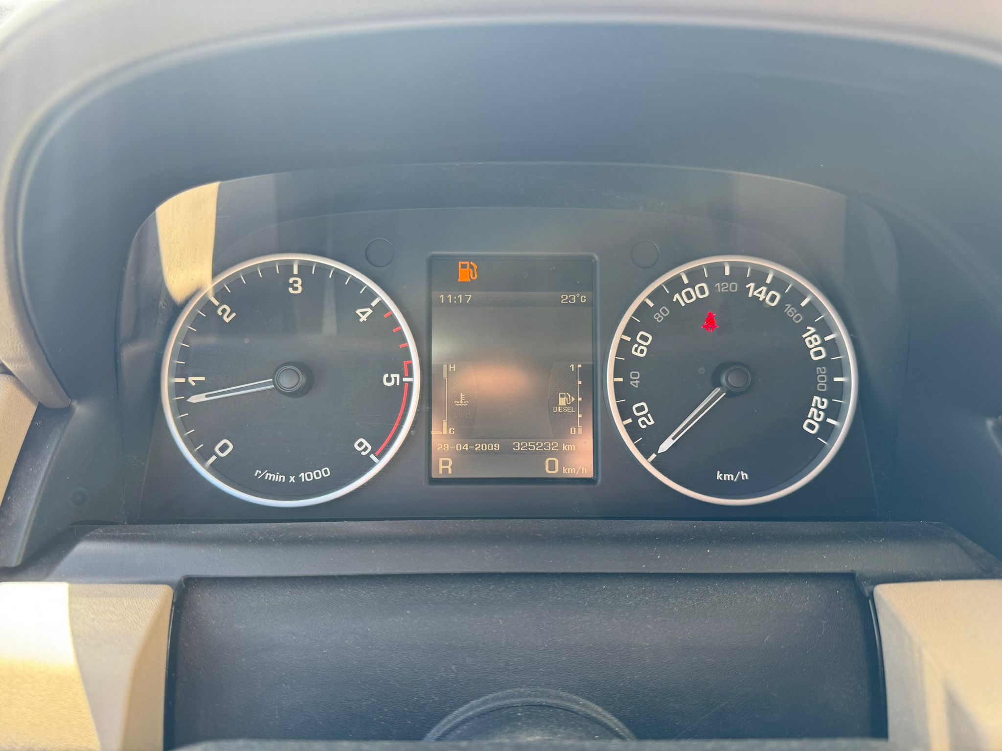 Land Rover Discovery 2011, bild 7/21