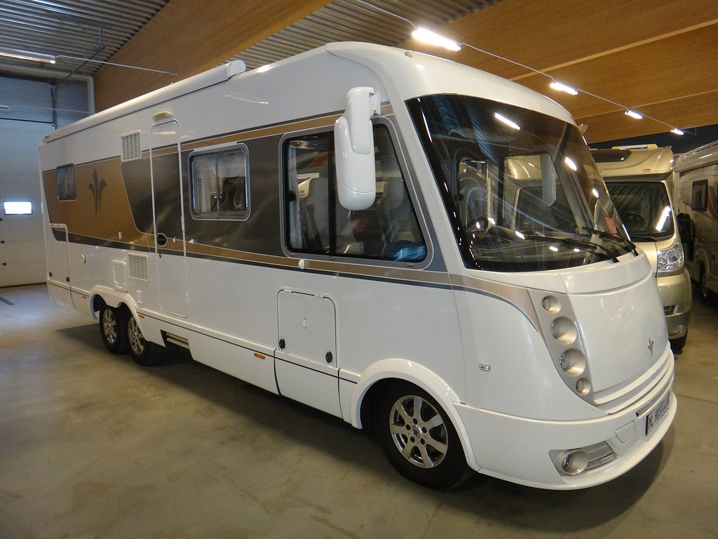 Niesmann Arto 83F " Queensbed "3.0" AC bodel " Alde " 5 åk "