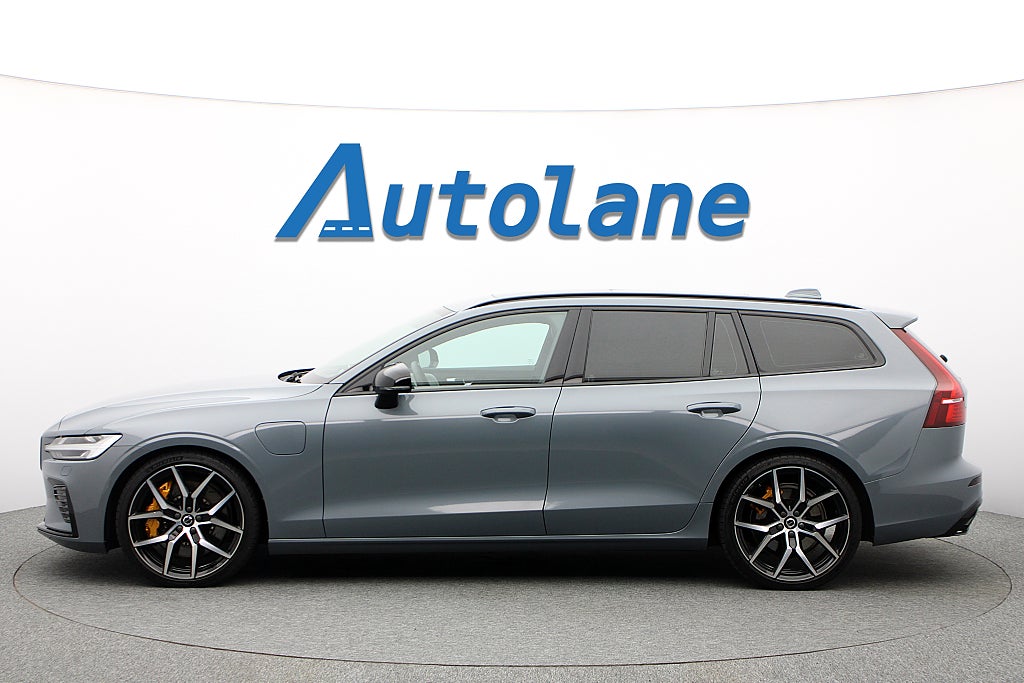 Volvo V60 Recharge T8 Polestar Engineered AWD B&W,Pano,Drag,HUD
