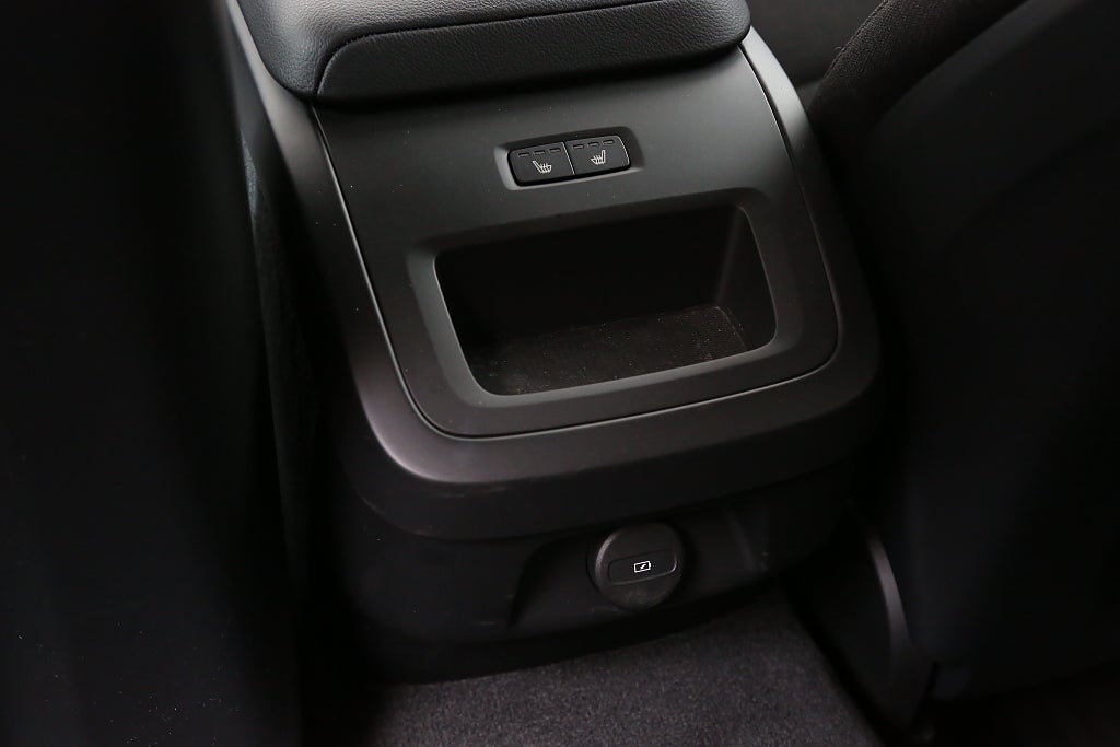 Volvo V60 B4 Diesel 197hk Momentum Aut Navi Kamera VOC Leasbar 2022