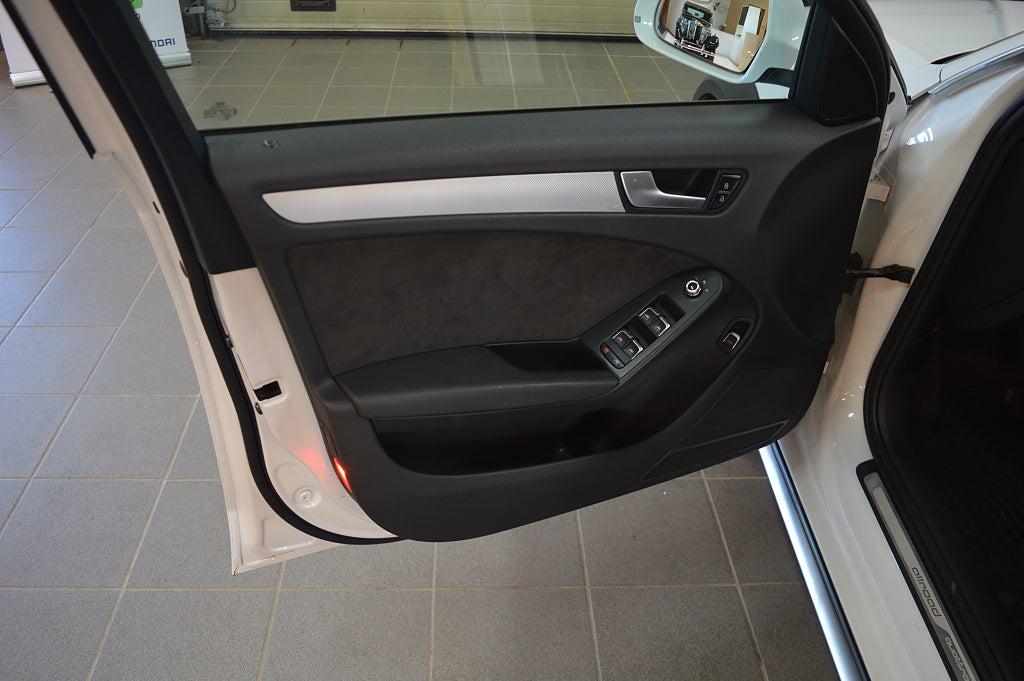 Audi A4 2013 - miniatyr 10