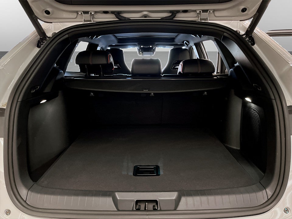 Bild på BYD SEAL U DM-i 1.5 + 18.3kWh 218hk Aut PANO 360° HUD