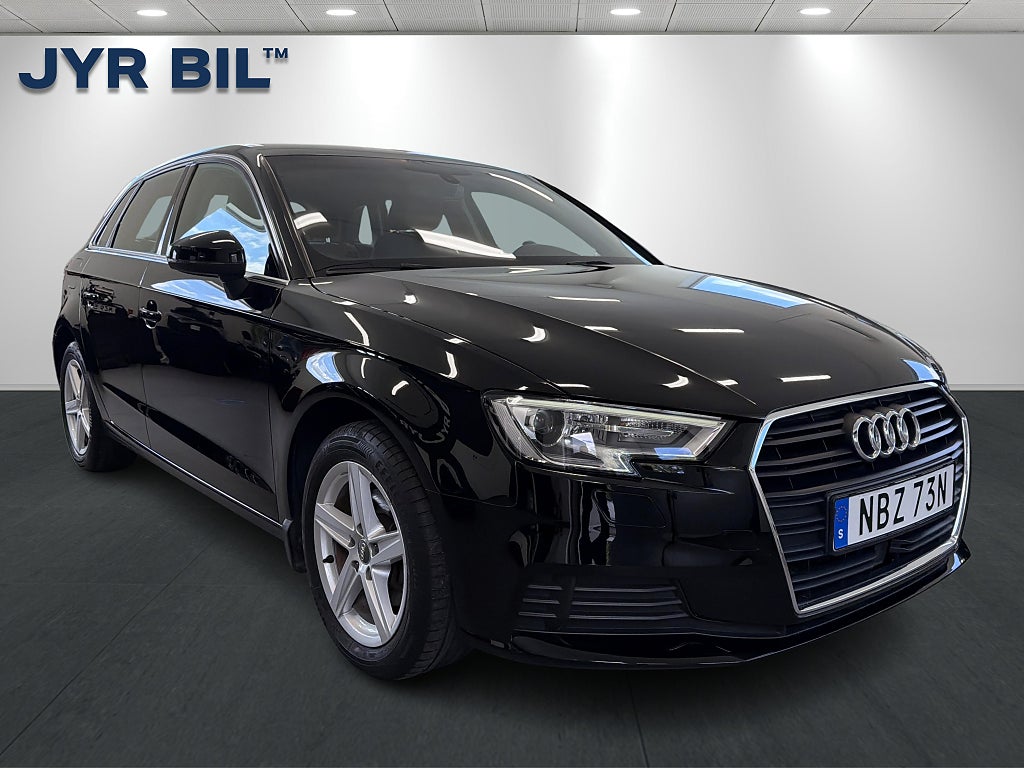 Audi A3 Sportback 35 TFSI Proline PDC / Farthållare / Bluetooth