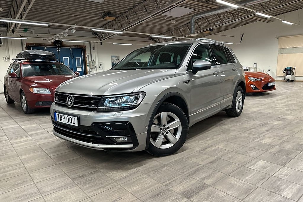 Volkswagen Tiguan R-Line, 2.0 TSI 4Motion