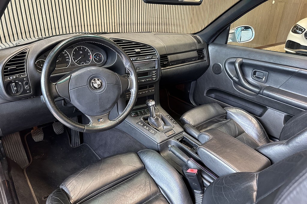 BMW 328 i Convertible M Sport
