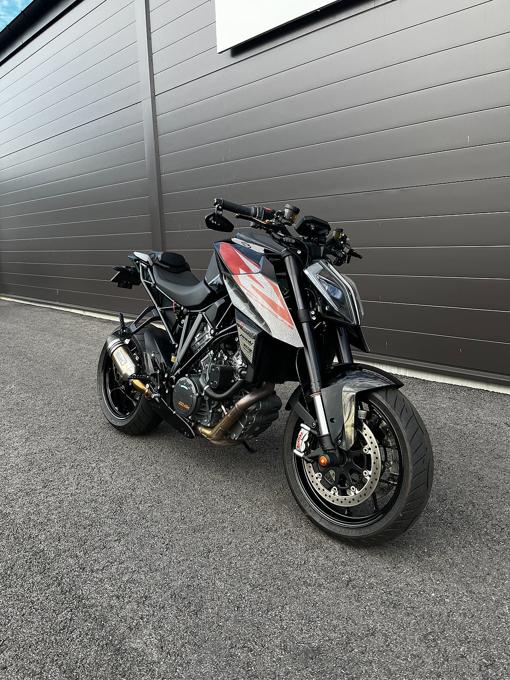 KTM 1290 Super Duke R 1.3 V-twin Euro 4