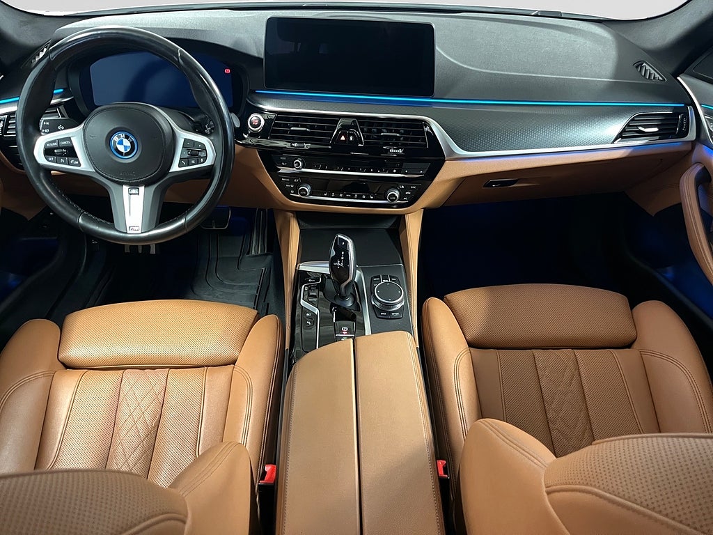 BMW 530e Touring M Sport Ambient Drag Helskinn Navi Kamera bild 12