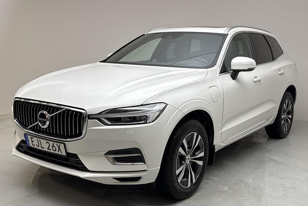 Volvo XC60 Recharge T8 AWD Inscription | Bowers & Wilkins | HUD