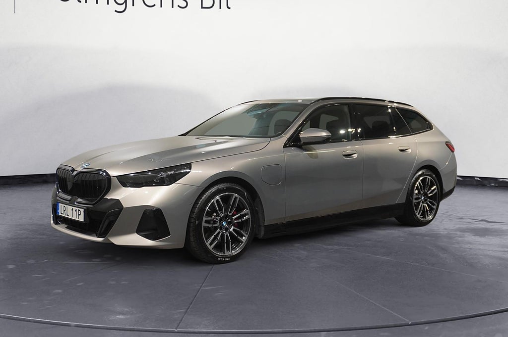 BMW 530e xDrive Touring M Sport Business DA Pro H K Drag