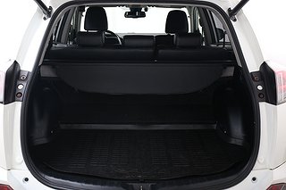 SUV Toyota RAV4 21 av 23