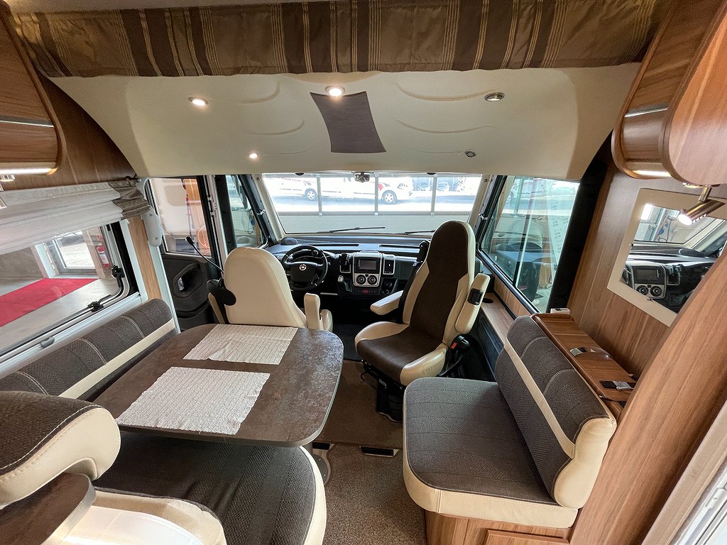 Pilote G 742 XLJ Explorateur /Hyd-stö/Solcell/ALDE/Automat180hk - Pilote