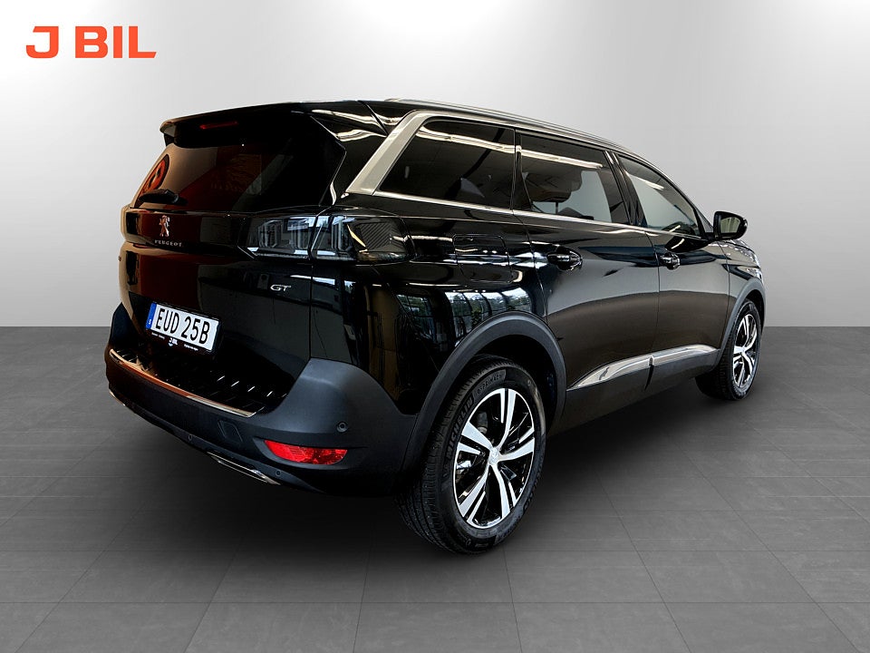 Bild på Peugeot 5008 GT 1.2 PT 130hk Aut 7-SITS B-KAMERA CARPLAY