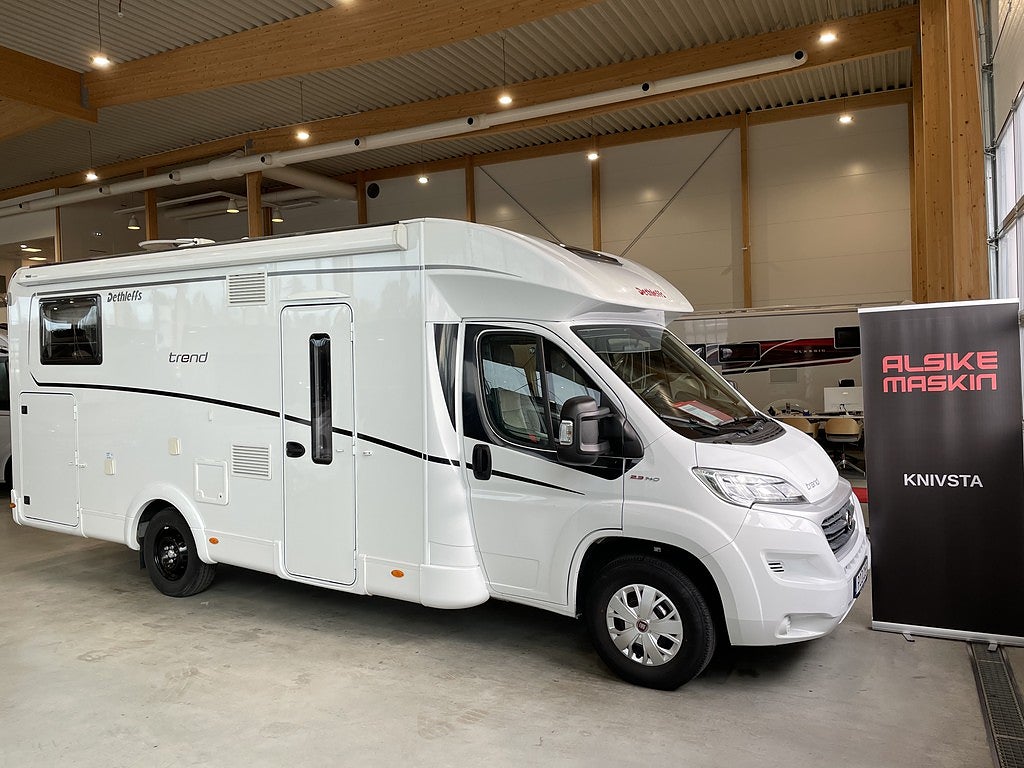 Dethleffs Trend 7057 / B-körkort / Taksäng / Långbädd / Garage / 4495kr/må