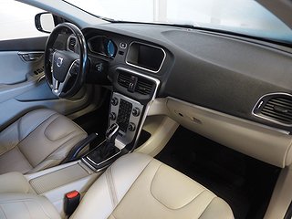 Halvkombi Volvo V40 12 av 22