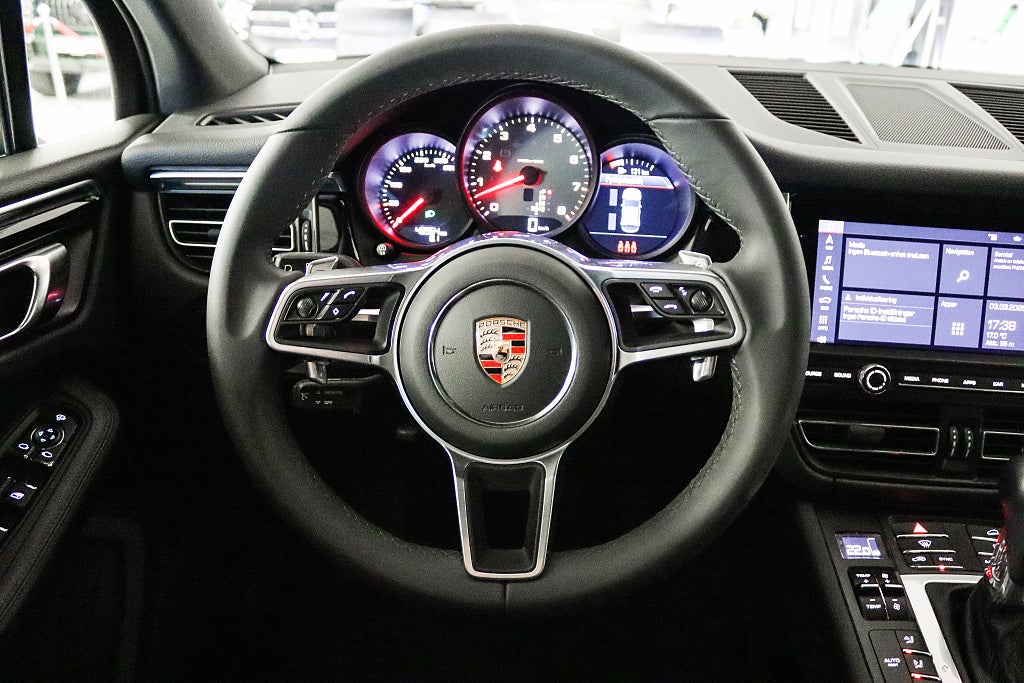 Porsche Macan S PDK Panorama 21" Turbo Design 354hk