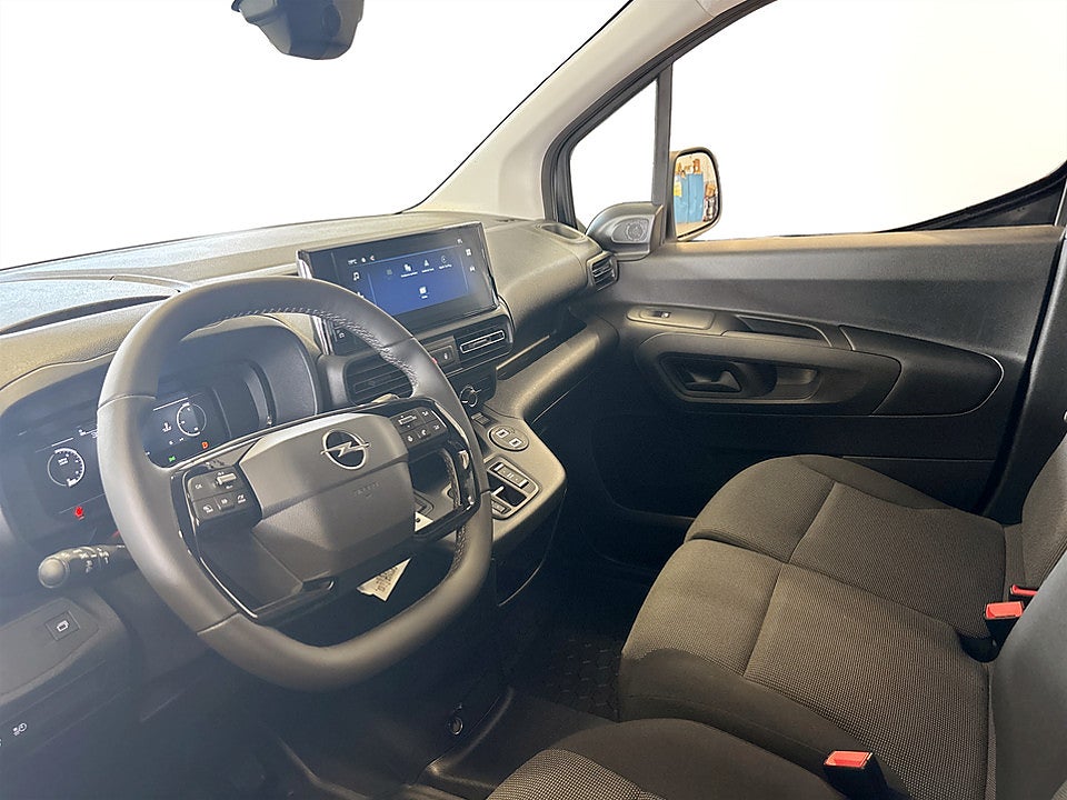 Bild på Opel Combo 130hk Aut L2 - EDITION! VÄRMARE & DRAGKROK
