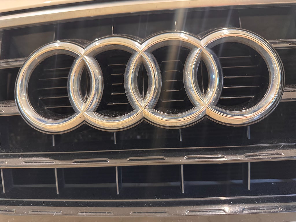 Audi Q3 2017 - miniatyr 42