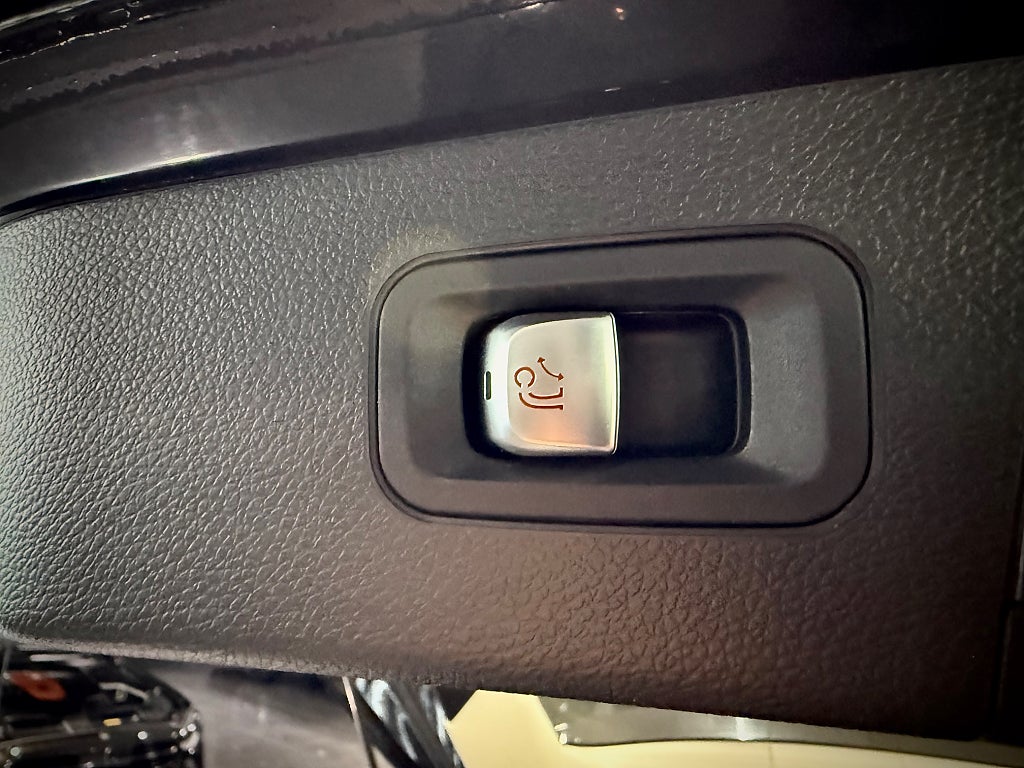 Mercedes-Benz GLC 220 d 4MATIC Exclusive Värmare Läder Drag - bild 19