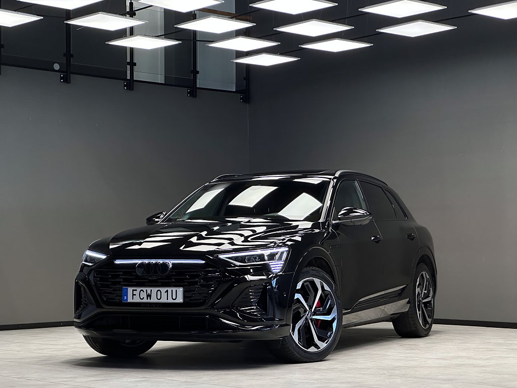 Audi q8-e-tron 55 quattro S Line/Navi/Pano/Carplay/Luftfjädring