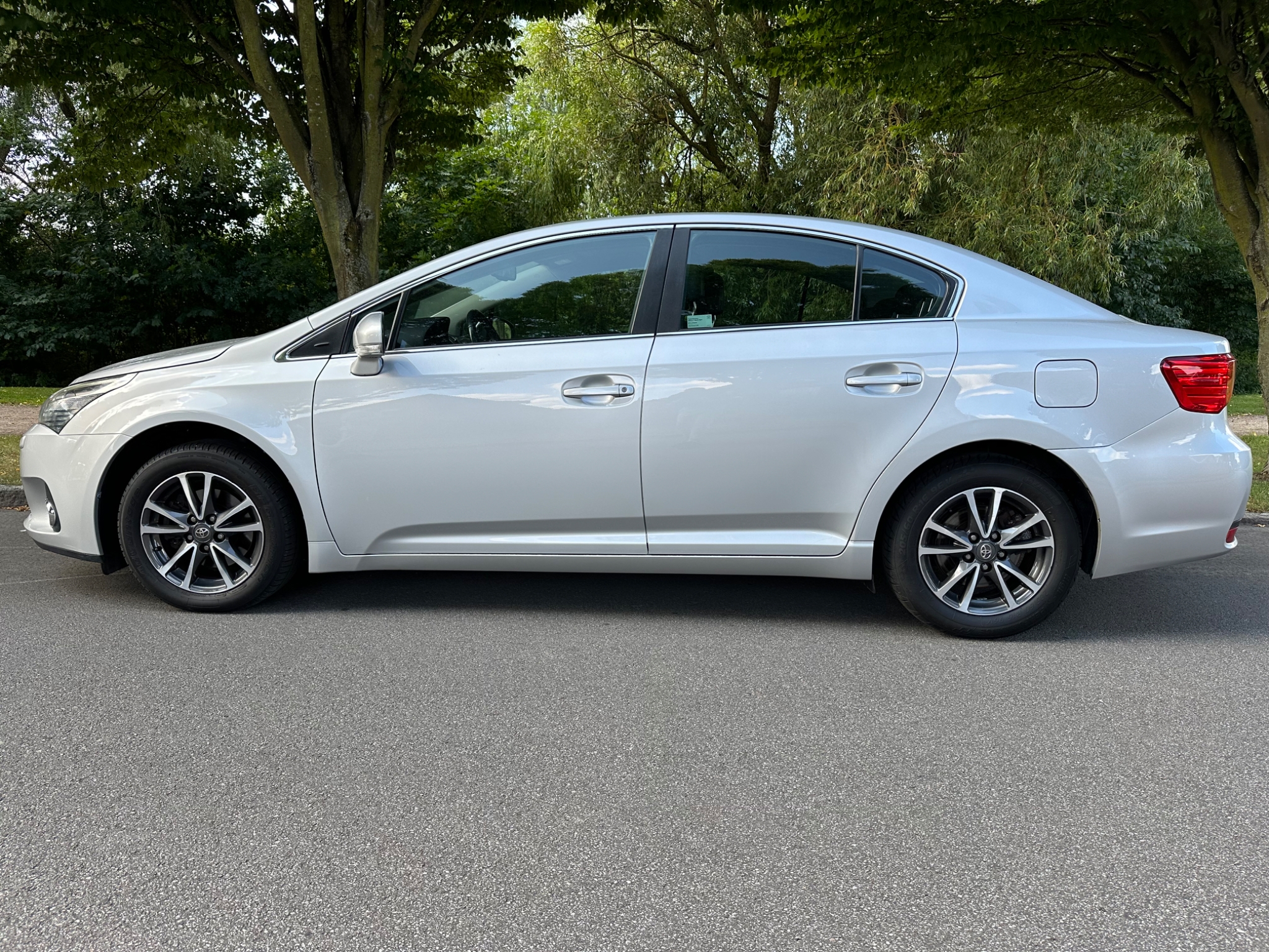Toyota Avensis 2013, bild 2/51