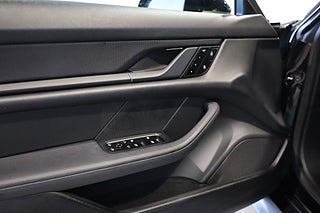Sportkupé Porsche Taycan 20 av 31