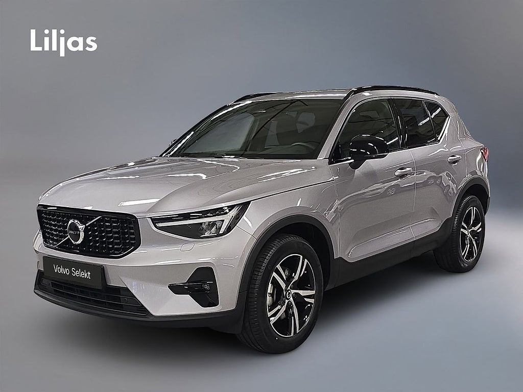 Volvo XC40 B4 FWD Bensin Plus Dark//Dragkrok//