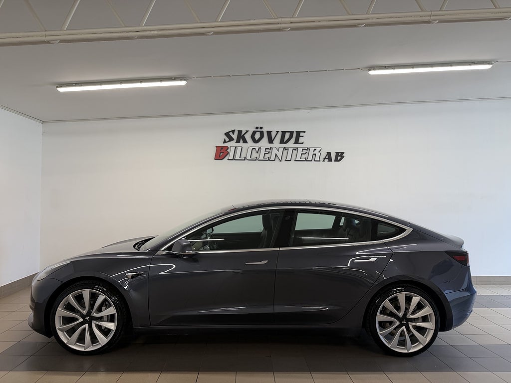 Tesla Model 3 Long Range AWD 440hk/Pano/20"/Kamera/Sv-Såld/Premium Lj