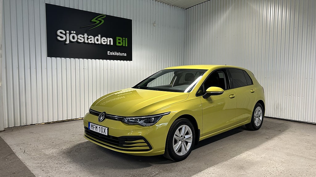 Volkswagen Golf 1.5 eTSI ACT OPF Base 150hk Värmare Kamera Massage