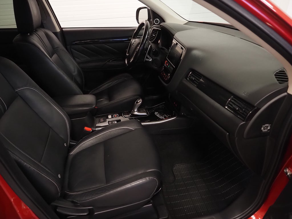 Mitsubishi Outlander PHEV 203hk Business 360º Skinn Drag 2018