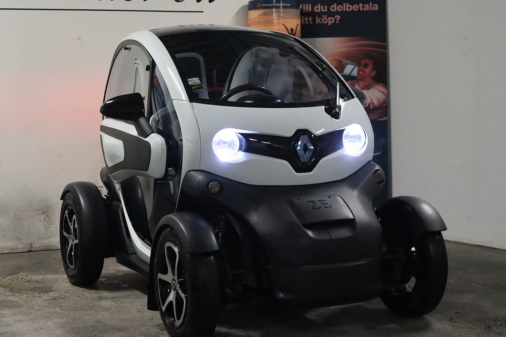 Renault Twizy Urban 80 7 kWh EL-BIL BESIKTIGAD 2-SITS HEMLE 