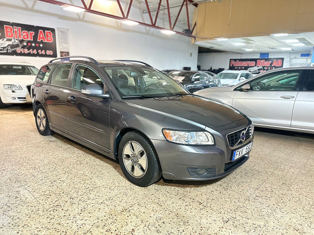 Volvo V50 D2 Momentum Ny Servad & Ny Besiktigad dragkrok 115 hk