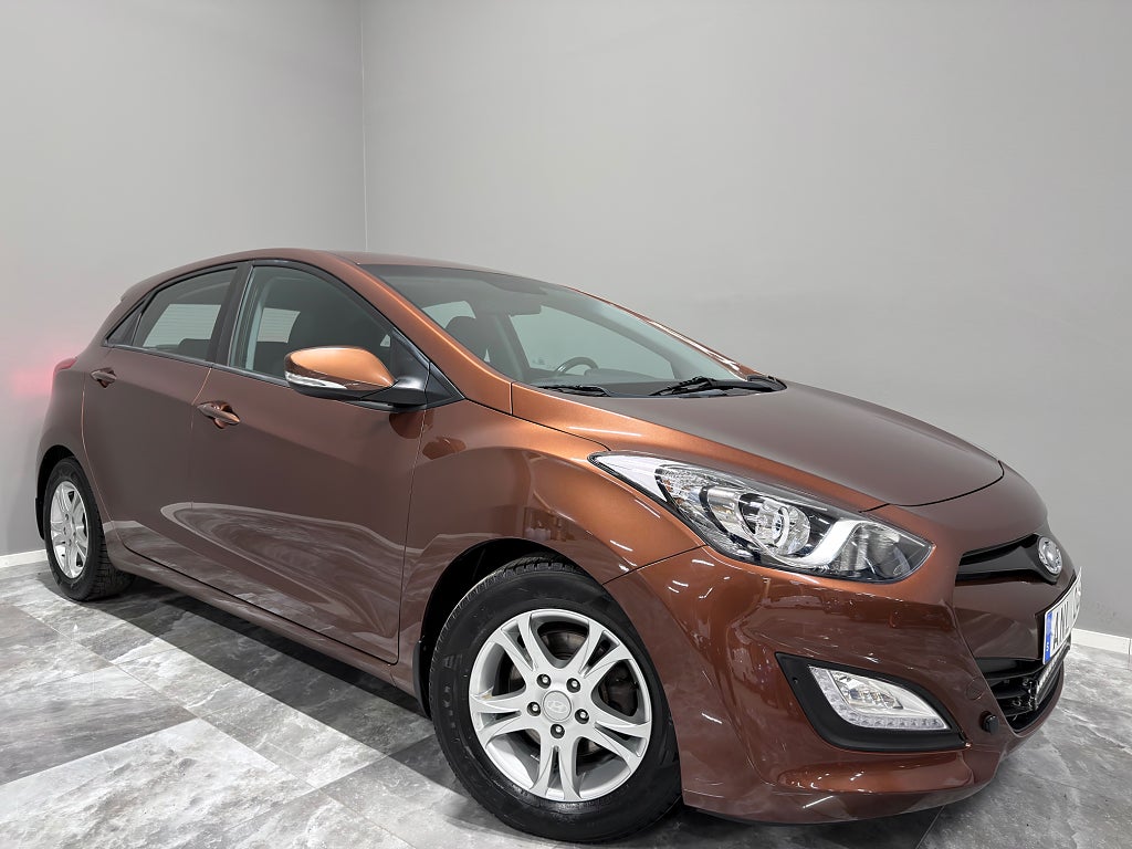 Hyundai i30 1.6 GDI Automat/Värmare/PDC/Rattvärme/2 Ägare/Nyservad